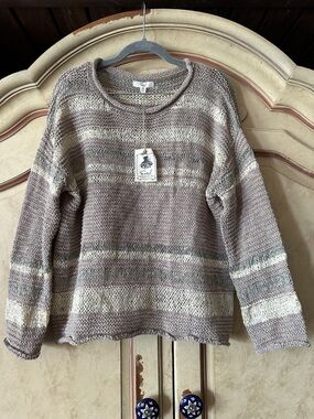 NWT easel Striped Crewneck Lightweight Sweater in Taupe and Cream